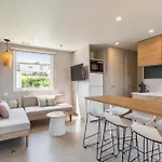 Maison De - Parc De Papillon *