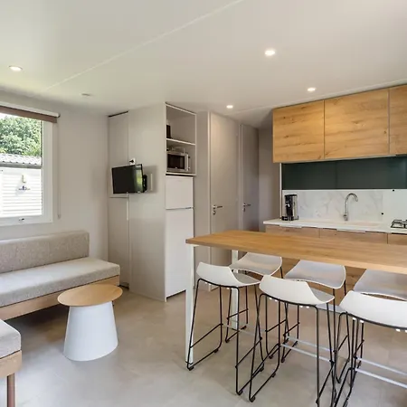 Maison De - Parc De Papillon *