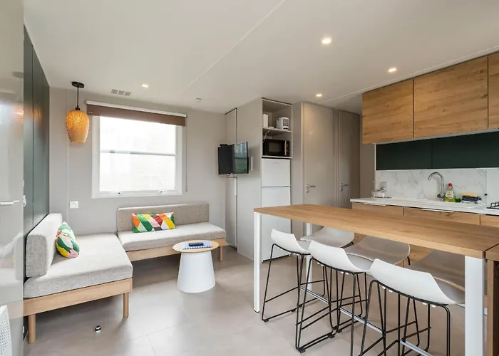 Maison De - Parc De Papillon *